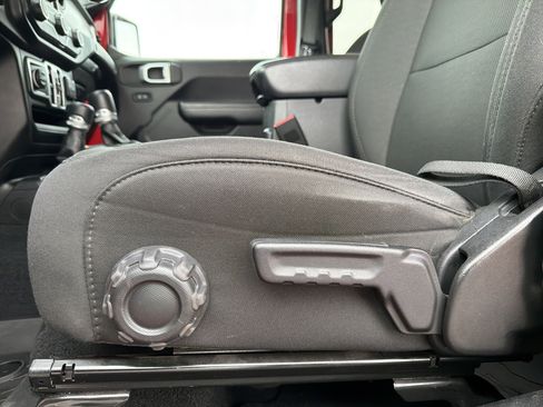 Used 2020 Jeep Wrangler Unlimited Sport S image 24