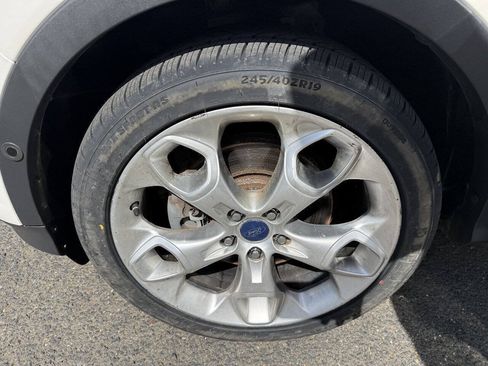 Used 2015 Ford Escape Titanium w/ Equipment Group 301A AWD/4WD image 21