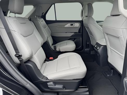 New 2025 Ford Explorer Active w/ Active Comfort Package image 20