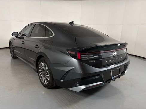 Used 2025 Hyundai Sonata Limited image 52