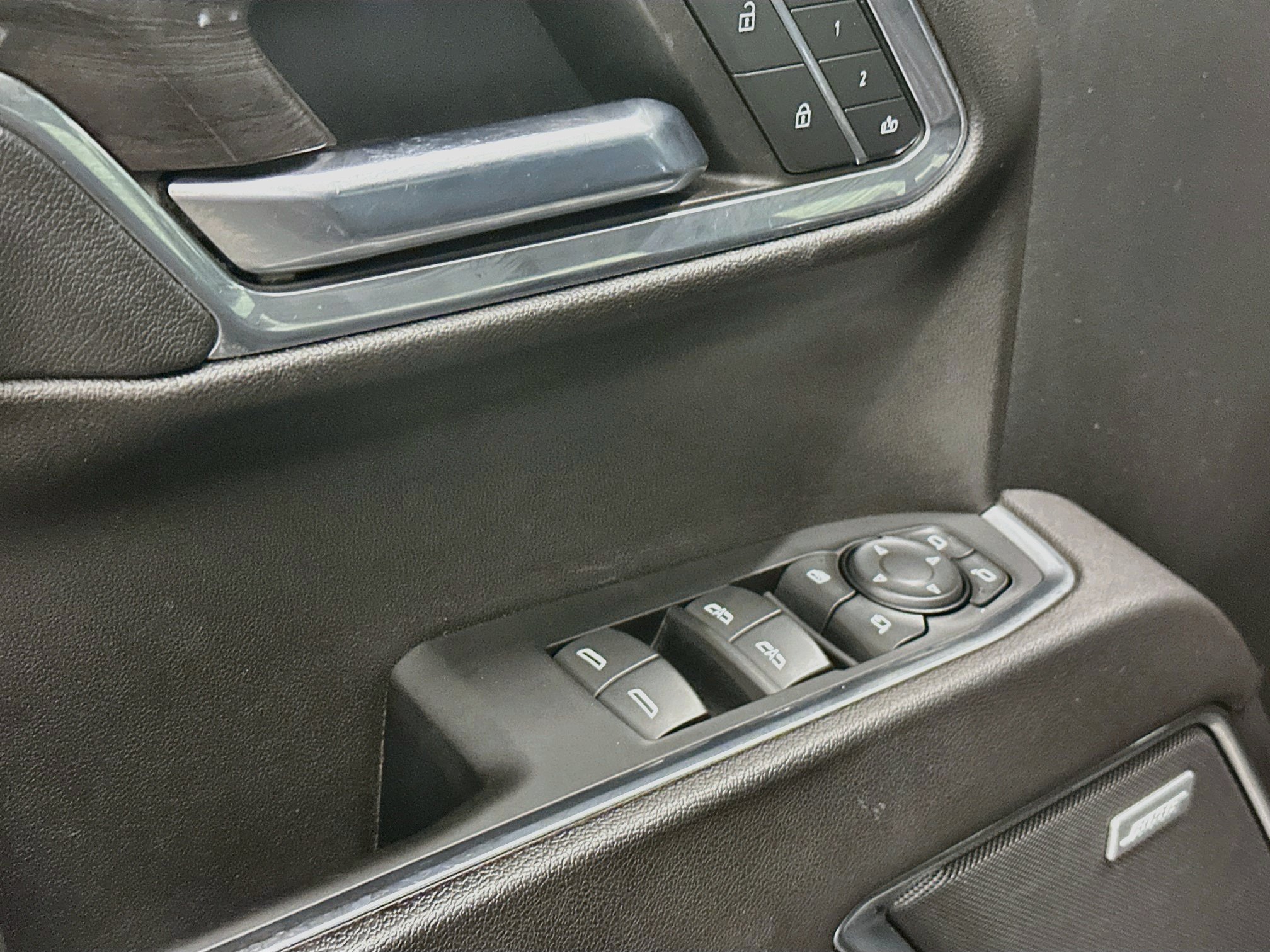 Used 2023 Chevrolet Silverado 1500 LTZ AWD/4WD image 15