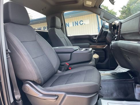 Used 2024 Chevrolet Silverado 2500 LT w/ Convenience Package image 18