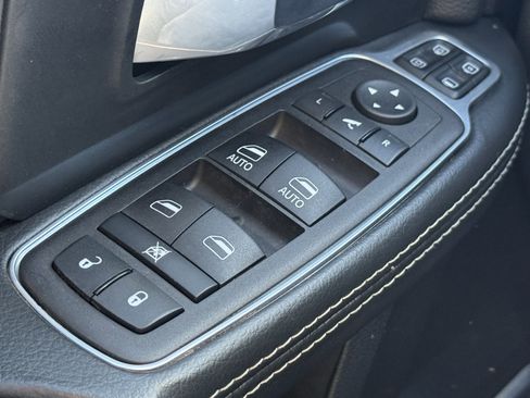 Used 2024 RAM 2500 Laramie image 26