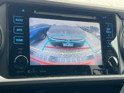 Used 2018 Toyota Tacoma TRD Off-Road image 20