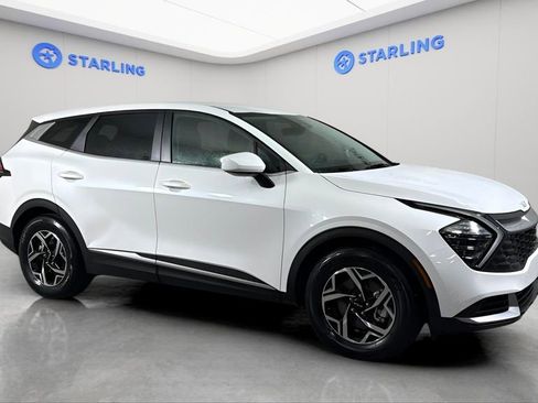 Used 2024 Kia Sportage LX image 12