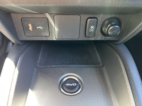 Used 2025 Mitsubishi Outlander Sport AWD image 22