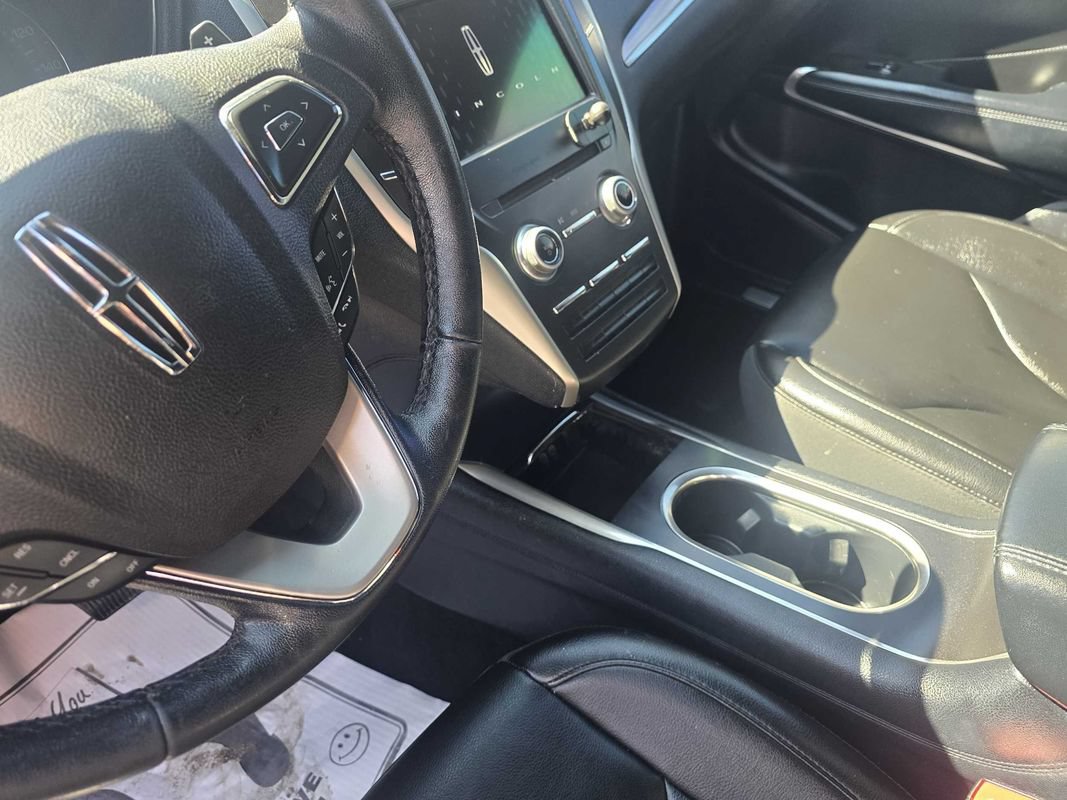 Used 2019 Lincoln MKC Premiere FWD image 34