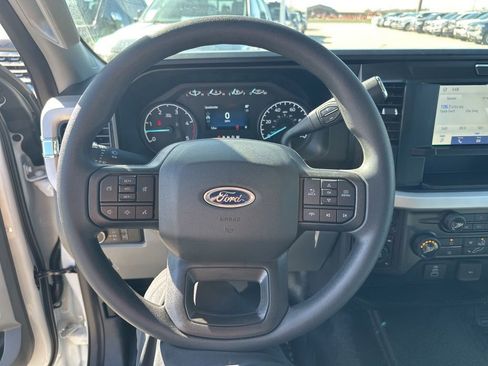 New 2026 Ford F250 XL w/ XL Chrome Package image 18