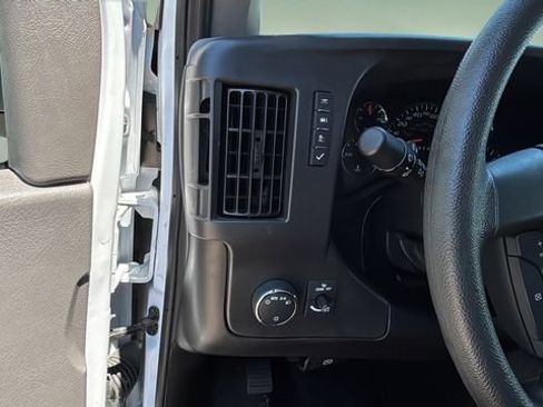 Used 2025 GMC Savana 2500 w/ Driver Convenience Package RWD image 25