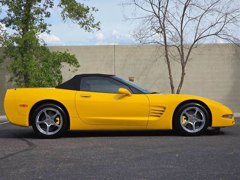 Used 2000 Chevrolet Corvette Convertible w/ Memory Pkg RWD image 13