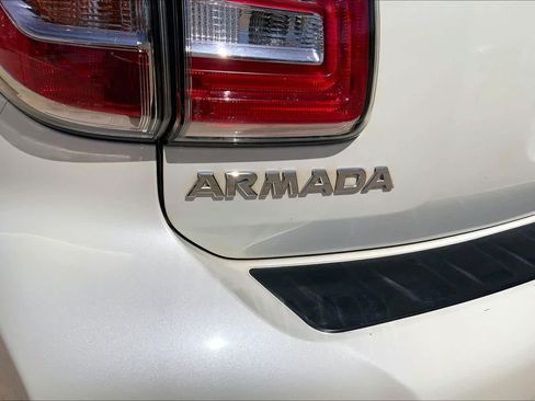 Used 2018 Nissan Armada Platinum w/ Interior Lighting Package RWD image 29