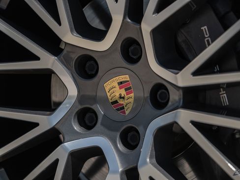 Used 2019 Porsche Cayenne AWD/4WD image 72