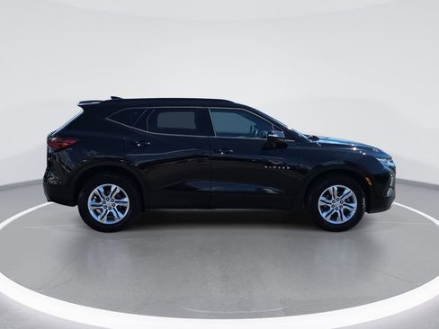 Used 2019 Chevrolet Blazer LT w/ Sound & Technology Package FWD image 2