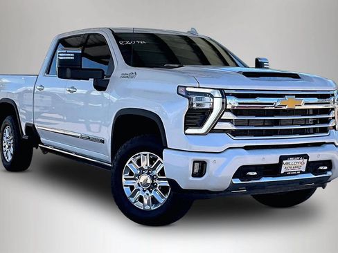 Used 2025 Chevrolet Silverado 2500 High Country w/ High Country Premium Package AWD/4WD image 1