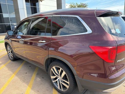Used 2016 Honda Pilot Elite image 3