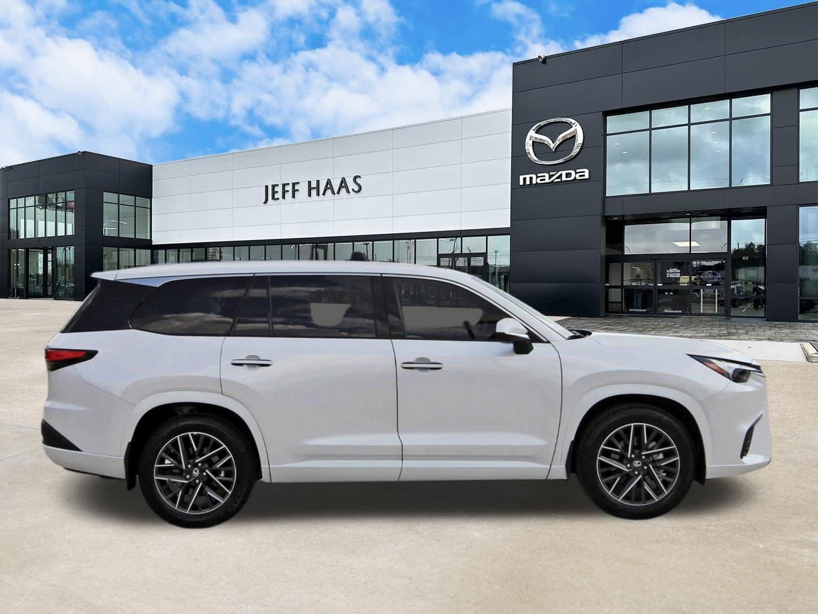 Used 2026 Lexus TX 350 AWD w/ Technology Package image 5