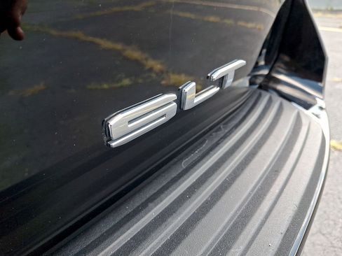 Used 2023 GMC Yukon XL SLT w/ SLT Luxury Package AWD/4WD image 24