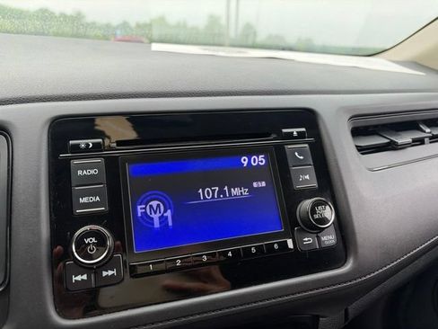 Used 2019 Honda HR-V LX image 13