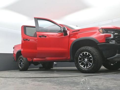Used 2024 Chevrolet Silverado 1500 ZR2 w/ LPO, Dark Essentials Package AWD/4WD image 29