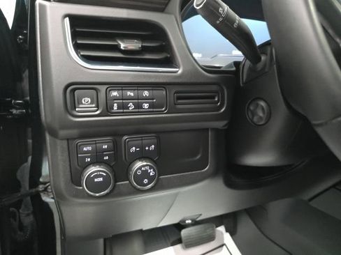 Used 2024 Chevrolet Tahoe Z71 w/ Luxury Package image 15