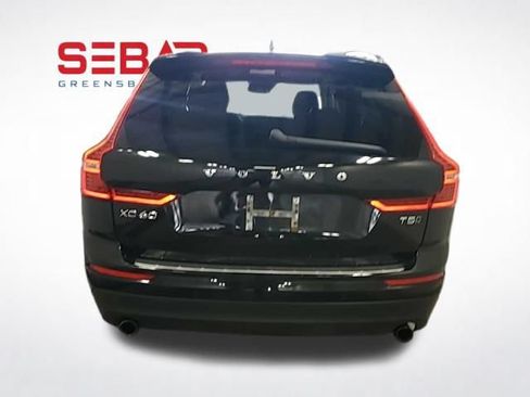 Used 2019 Volvo XC60 T5 Momentum w/ Multimedia Package AWD/4WD image 2