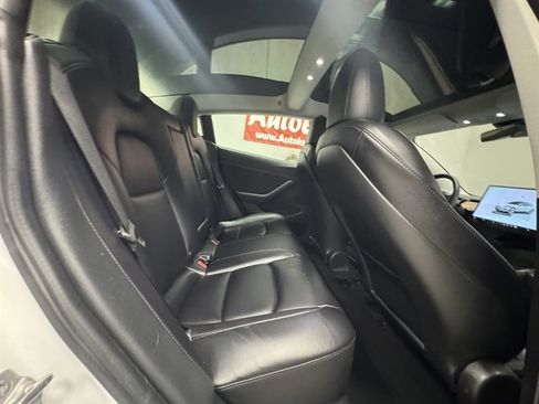 Used 2022 Tesla Model 3 Long Range AWD/4WD image 13