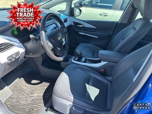 Used 2020 Chevrolet Bolt Premier w/ Infotainment Package FWD image 6