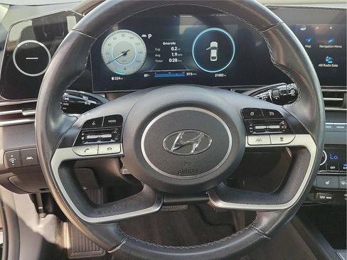 Used 2023 Hyundai Elantra SEL w/ Convenience Package FWD image 16