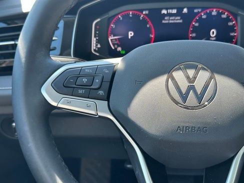 Used 2025 Volkswagen Jetta SEL FWD image 21