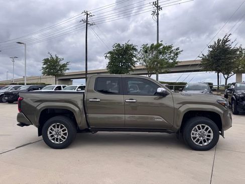 New 2026 Toyota Tacoma Limited AWD/4WD image 4