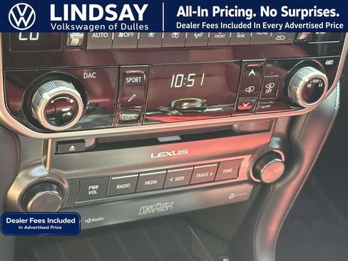 Used 2023 Lexus GX 460 Luxury w/ Sport Design Package AWD/4WD image 17