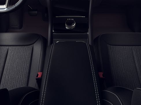 New 2026 Jeep Grand Cherokee L Laredo AWD/4WD image 4