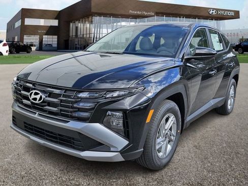 Used 2025 Hyundai Tucson SE FWD image 1