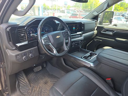 Used 2024 Chevrolet Silverado 2500 LTZ w/ LTZ Plus Package AWD/4WD image 15
