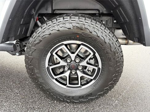 New 2026 Jeep Gladiator Rubicon AWD/4WD image 18