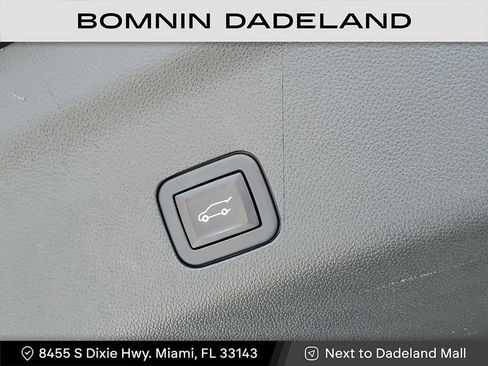 Used 2022 GMC Yukon AT4 w/ Max Trailering Package image 9