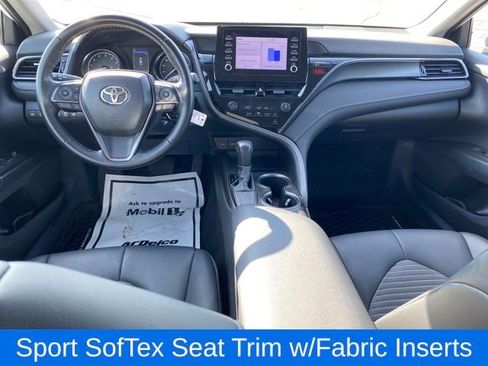 Used 2023 Toyota Camry SE image 5