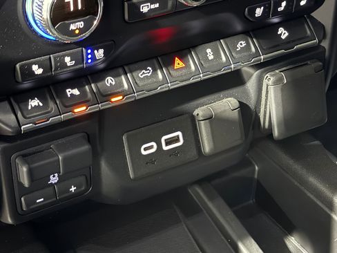 Used 2019 GMC Sierra 1500 AT4 w/ AT4 Premium Package image 27