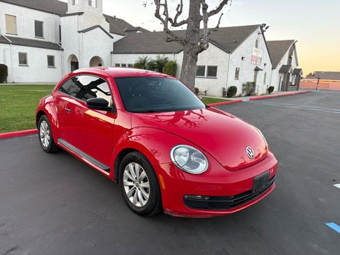 Used 2015 Volkswagen Beetle 1.8T Classic image 8