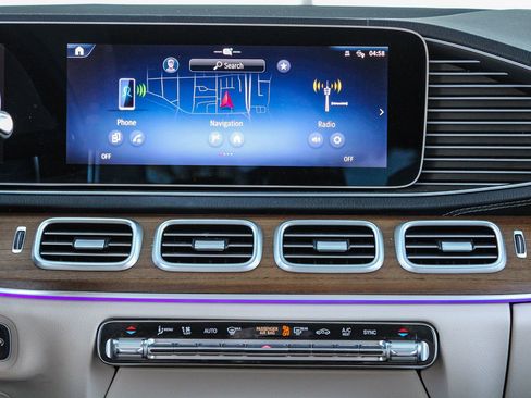 Certified 2024 Mercedes-Benz GLS 450 4MATIC image 16