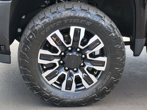 Used 2024 GMC Sierra 2500 Denali Ultimate AWD/4WD image 34