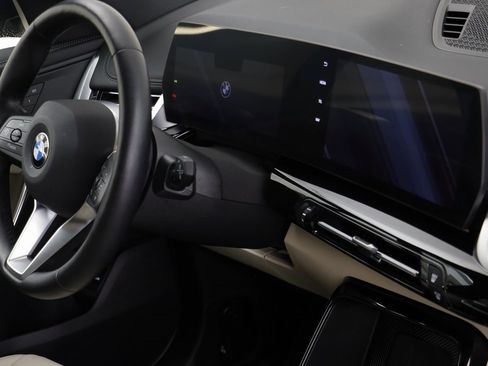 Certified 2025 BMW X1 xDrive28i w/ Convenience Package image 19