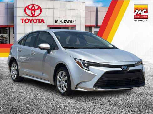 Certified 2025 Toyota Corolla LE FWD image 7