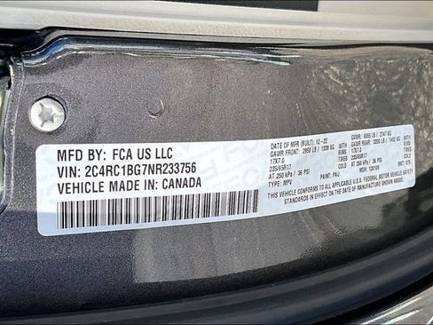 Used 2022 Chrysler Pacifica Touring-L image 30