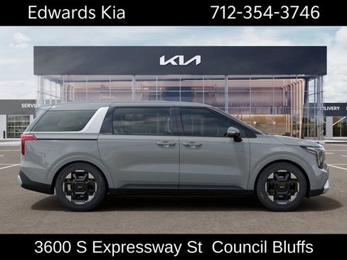 New 2026 Kia Carnival EX FWD image 8