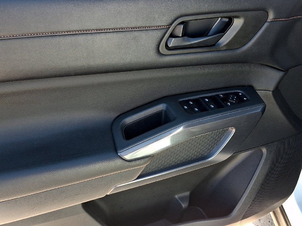 Used 2023 Nissan Pathfinder Rock Creek AWD/4WD image 12