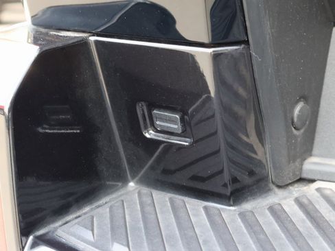 New 2025 GMC Hummer EV 2X image 36