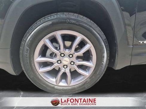 Used 2023 GMC Terrain SLT AWD/4WD image 31