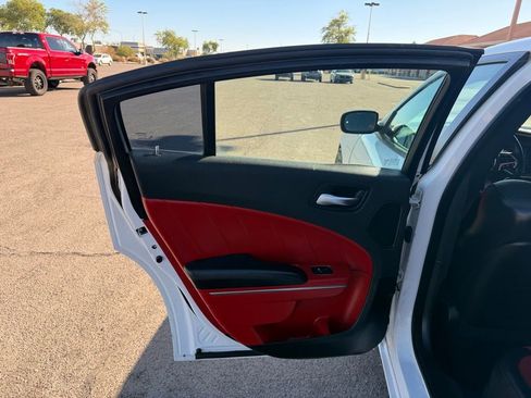 Used 2017 Dodge Charger R/T Scat Pack w/ Technology Group image 23