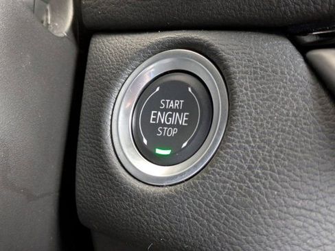 Used 2024 Cadillac XT4 Premium Luxury image 29